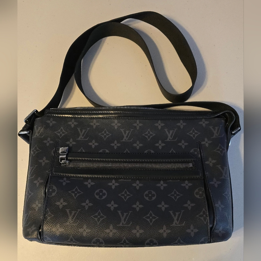 Like New Louis Vuitton Unisex Black Monogram Eclipse Odyssey Messenger PM Bag